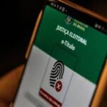 A menos de 30 dias do 1º turno, eleitores devem atualizar e-Título
