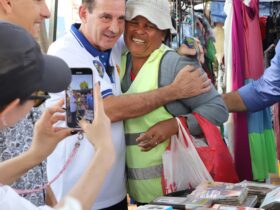 Vanderlan atende moradores da Região Noroeste e se compromete com conclusão da obra do Cmei