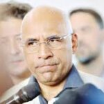 Derrotado, Rogério expressa fracasso com rancor e demite comissionados