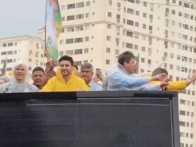 Fred faz carreata e participa de missa na reta final de campanha