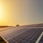 Pequenas empresas de Goiás podem economizar até 18% na conta de luz com adoção de energia limpa