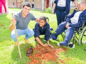 Senador Canedo Alunos inclusivos do Colégio João Carneiro participam de ação de arborização