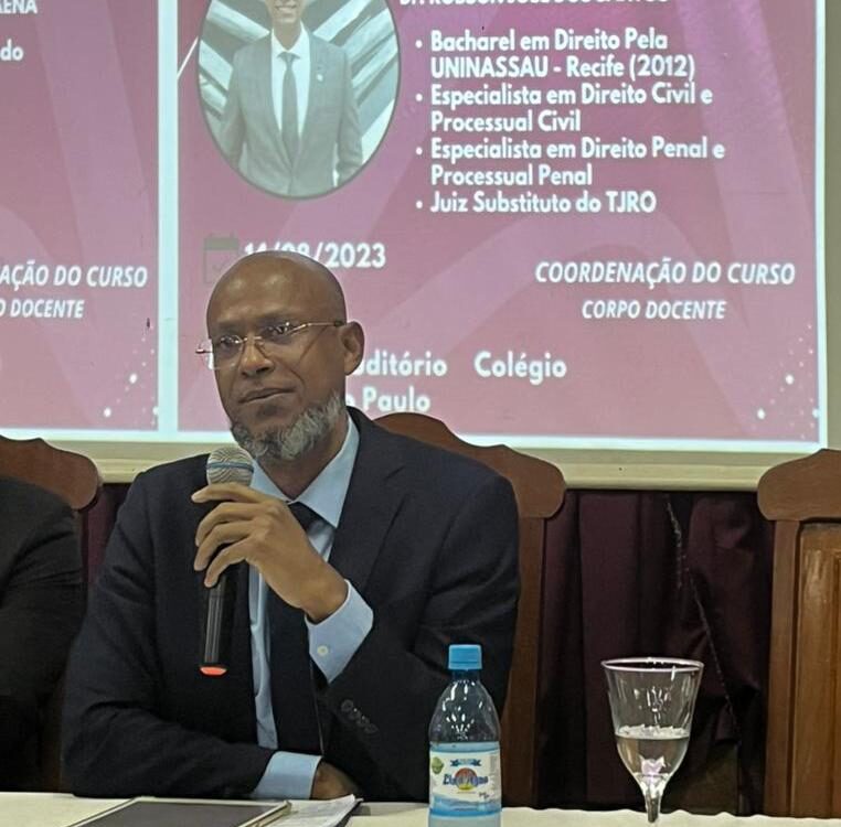 Juiz Robson Albino dos Santos